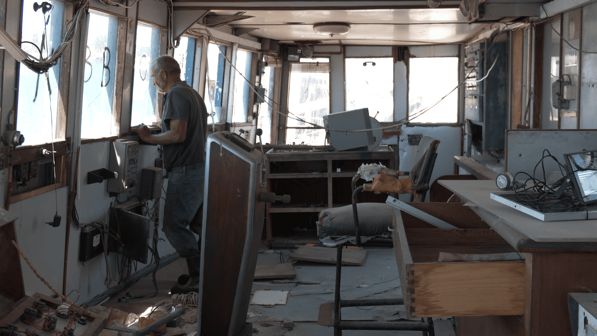 Scene from the documentary Where Shadows Rest by Marianna Economou